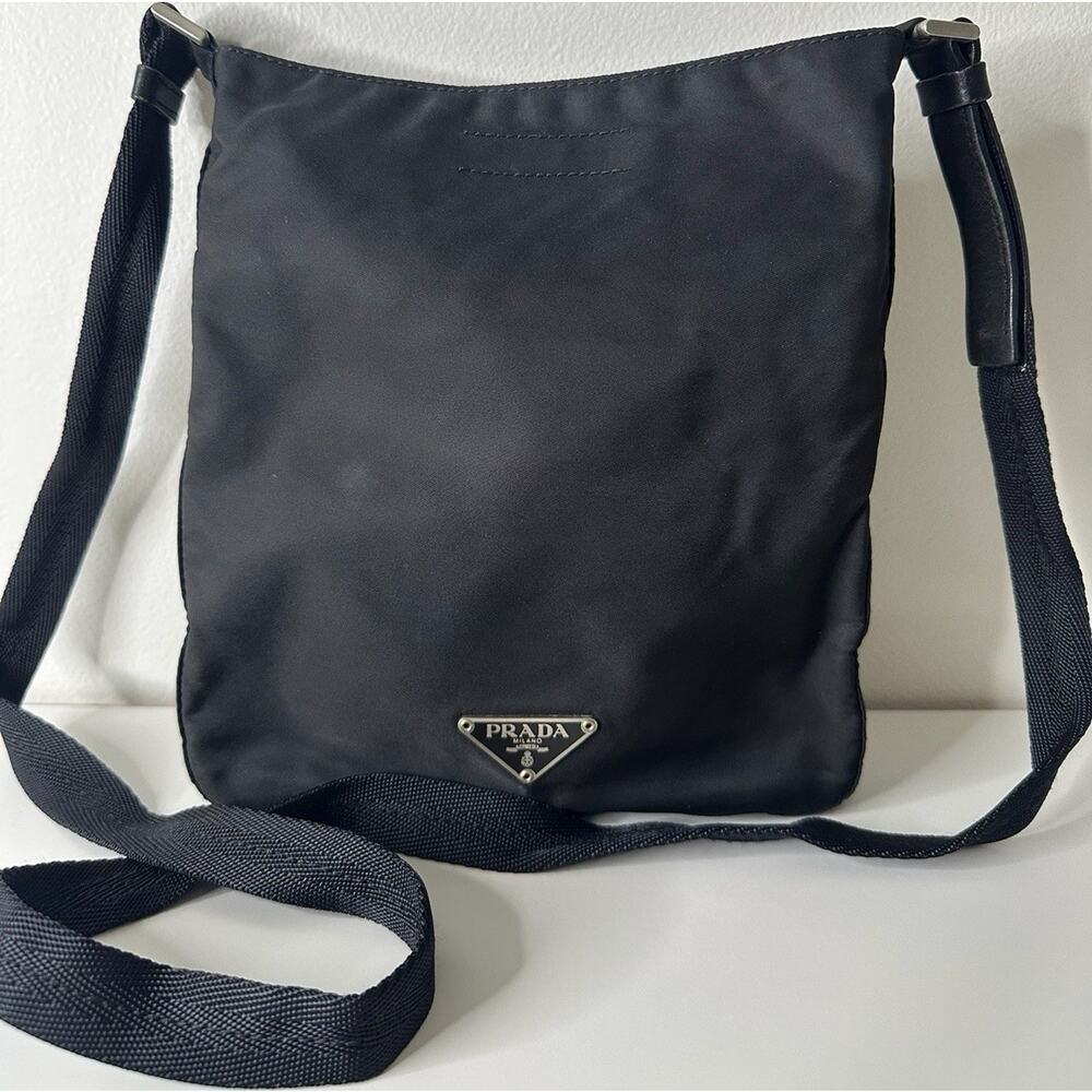 PRADA Black Crossbody Shoulder Bag Logo Zip Closure Adjustable Strap Silver HW